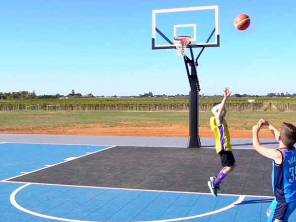 На открытом воздухе